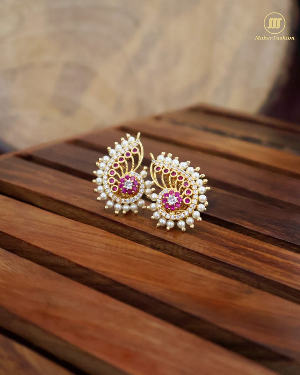 Attractive Traditional Pearl Earring